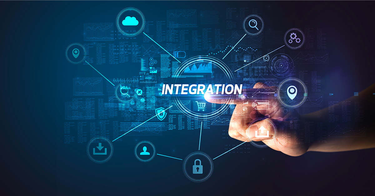 What is preferable between linking and synchronizing data ? 